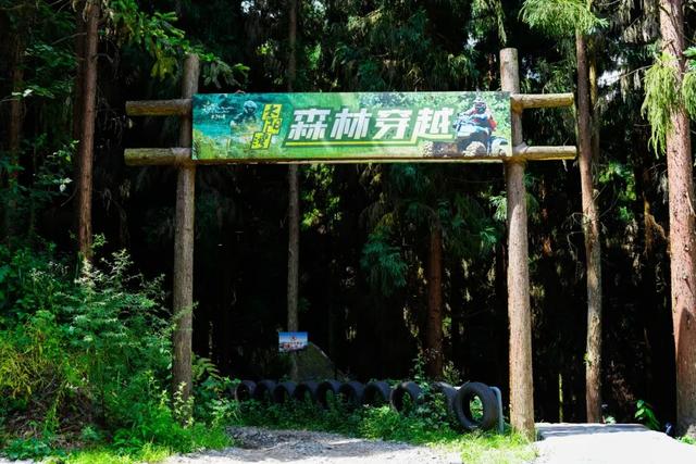 周末就冲！成都出发1.5H飙拢25℃峡谷瀑布森林吸氧！