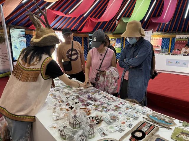 融合之路丨呼伦贝尔文旅亮相内蒙古自治区第35届草原那达慕：3天展期接待近万人，销售额破5万