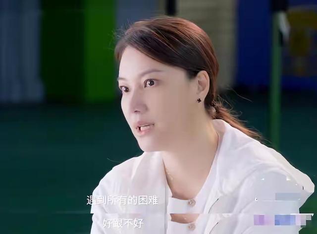 出轨9年后，再看林丹谢杏芳的婚姻	，才明白当初的原谅全是算计