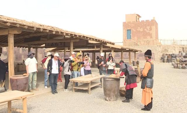 敦煌：研学活化文化根脉 书写文旅融合新答卷