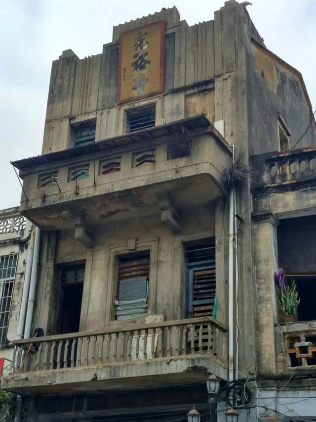 开渔后，最值得一去的小城！海鲜比顺德潮汕还生猛，满桌大餐不到100，口水已经流下来了！