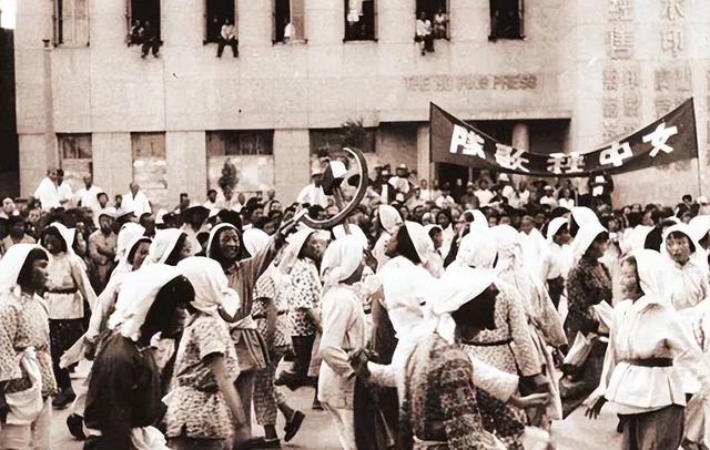 15岁入党，18岁和主席结婚，如今仍健在	，却几乎不露面