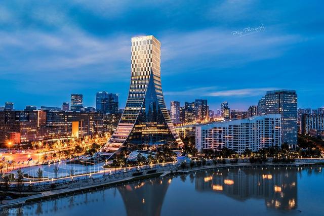 我国又现一座潜力城市，有望成下一个“北上广”，苏州和武汉落榜