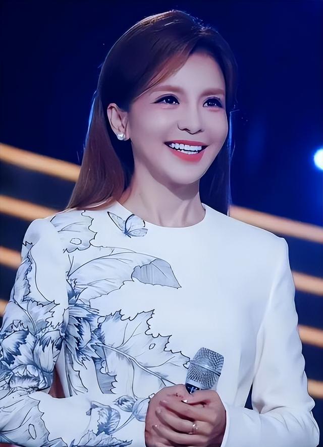央视主持人朱迅：生命终将结束，为什么不大胆一些