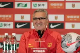 世预赛国足vs新加坡 新国足改变肉眼可见！三点让球迷吃下定心丸图片