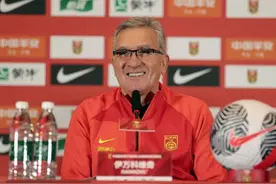 世预赛国足vs新加坡 新国足改变肉眼可见！三点让球迷吃下定心丸图片