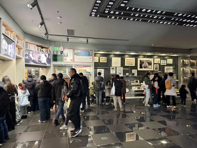 上海科技馆焕新升级，今天面向公众开启首场压力测试！小布带你探营→