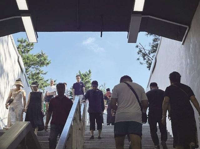 “老长春”在人民广场寻觅青春，在时光长廊里邂逅城市记忆，在城市地标开启城市休闲新篇