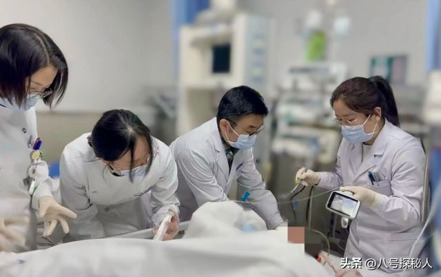 他8次上春晚，作死被捕入狱，今56岁无人问津，老搭档也断了联系