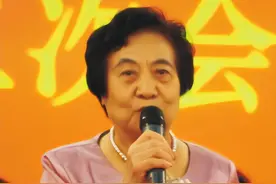 她是新中国第一位女副总理，下台时提出两个请求，之后过得怎样？图片