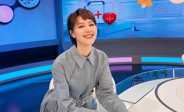 讨好大佬，陪睡上位，遭央视“开除	”	，她身上的标签哪个才是真的