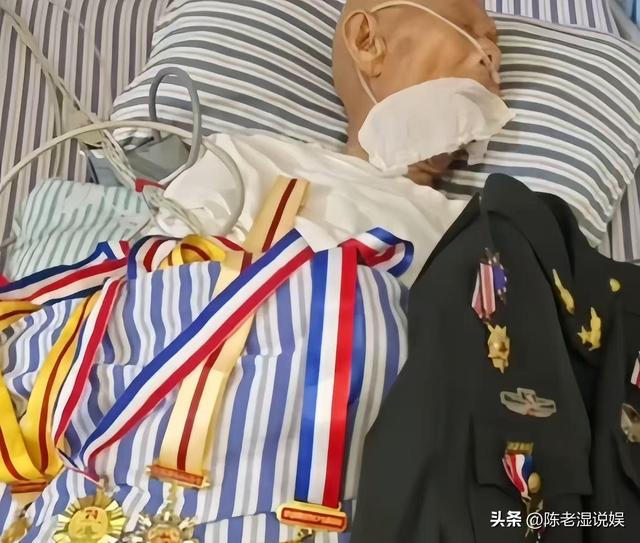 一生报国终得圆满！102岁老兵看完阅兵离世，孙女发声曝更多细节