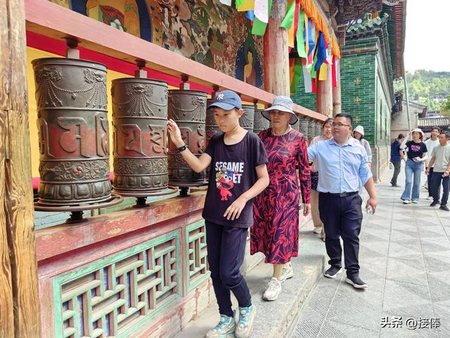 张传禄:塔尔寺游记