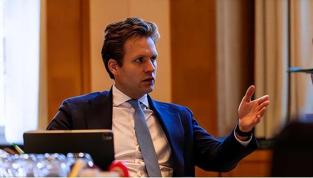 果然被普京说中了：马克龙当着全世界的面，把中国安排得明明白白