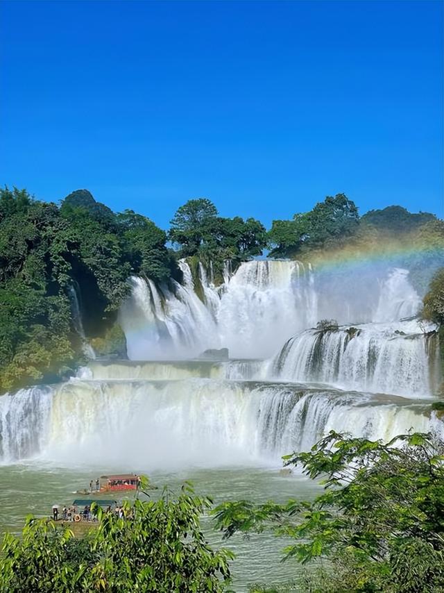 中越边境藏着比桂林更壮观的山水，现在去的人还不到1%