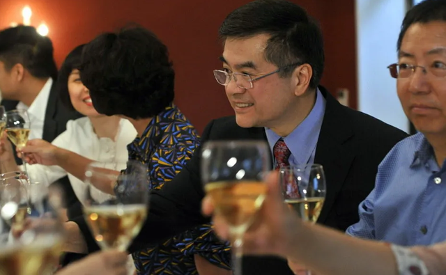 骆家辉警告中国：最好不要自主生产尖端芯片，这不是美国想看到的