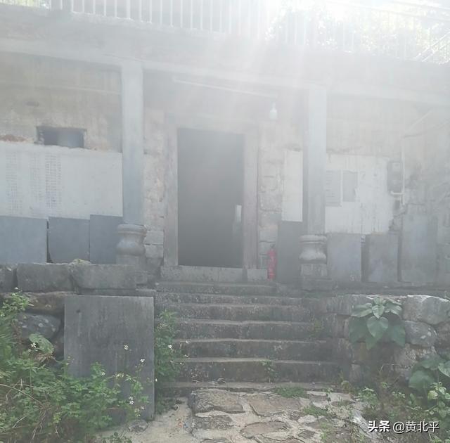 广西南宁市隆安县布泉乡山村有伏波将军后裔，并且还出一位大人物