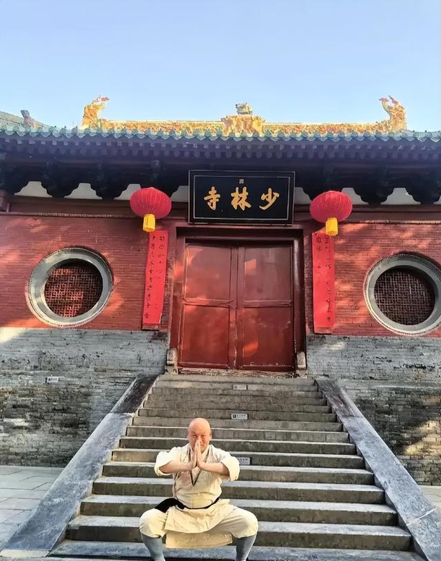 释永信被查不到两月，祸水再起，五名女性只是冰山一角