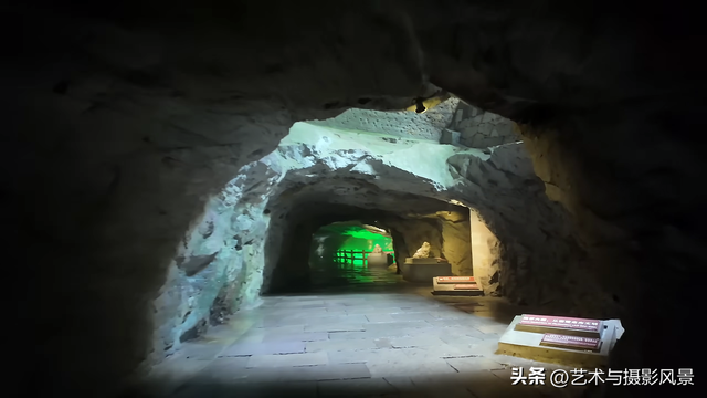 1500年历史的“地下迷宫”：一座从百万吨岩石中凿出的隐秘世界