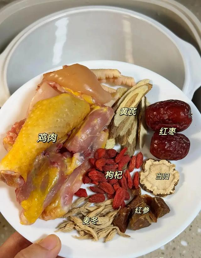 对心脏最好的 3 种肉，不是牛肉也不是猪肉，常吃血管干净，心跳稳