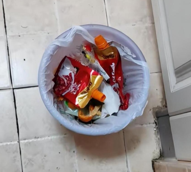 闫学晶事件升级！官媒批评毫不留情	，赵家班多人受牵连，麻烦大了