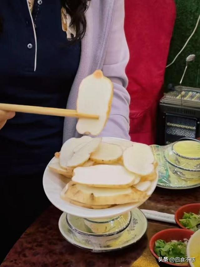 低调的昭通快藏不住了，其貌不扬的美食竟然这么好吃！