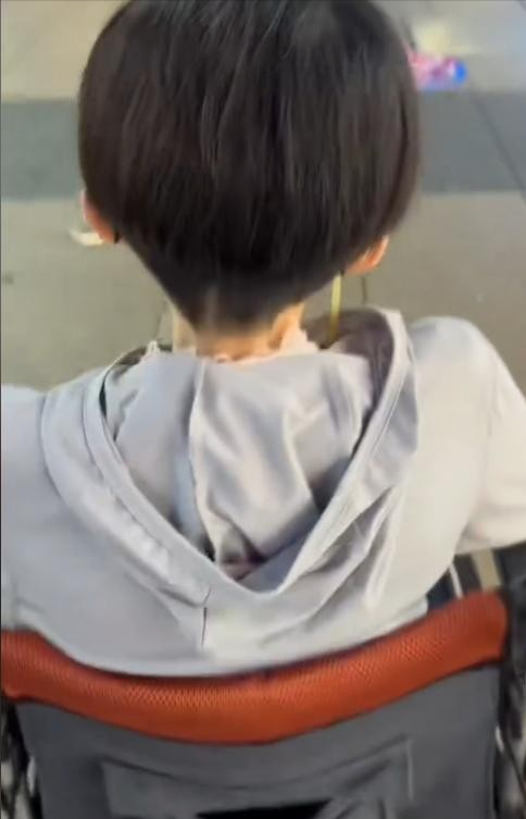 再年轻也扛不住！25岁女孩不幸离世，死因令人心碎，母亲悲痛欲绝