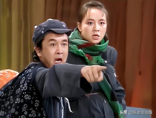 上午被免职，下午被带走，登24年春晚却忽然消失的黄宏如今怎样