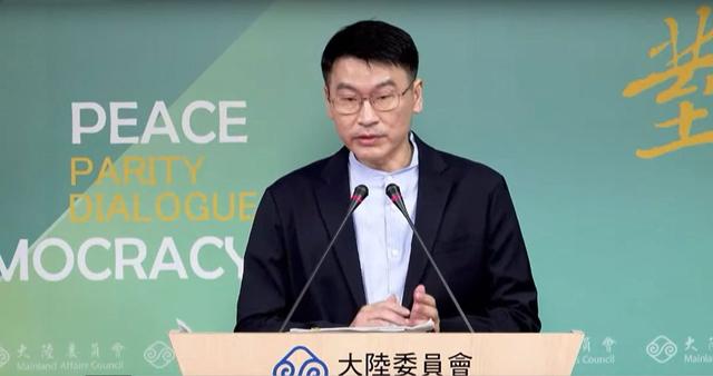 看完阅兵返台后，77岁洪秀柱将有麻烦，吴子嘉断言：她要被关起来