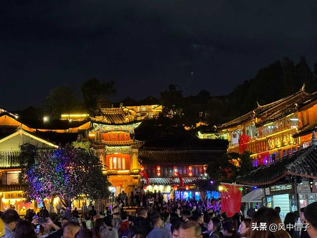 秋凉里，我在丽江古城把胃和心都填满了