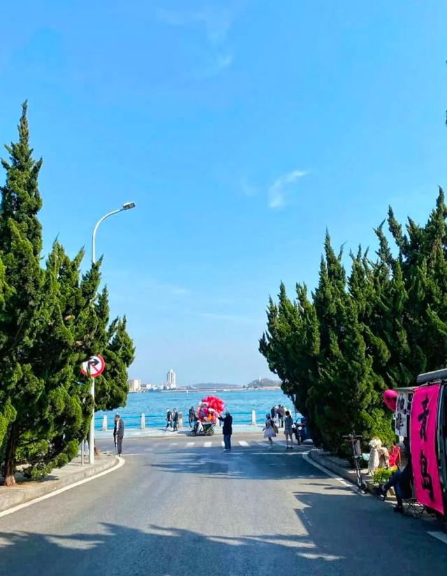 我是甘肃人，一家人来了趟山东青岛，实在忍不住要说下这五个疑问