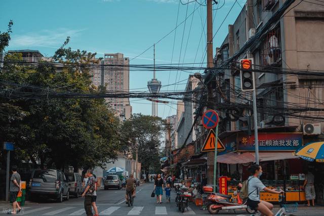 老成都也未必知道！这条不起眼的老街小巷，竟是诸葛亮的练兵场