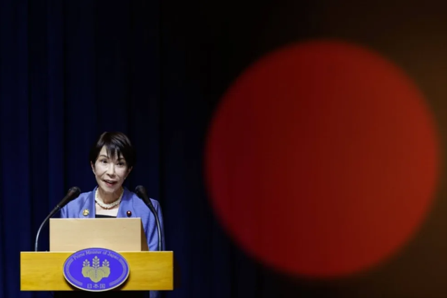 激怒中国后高市再树劲敌，两国罕见联手抗议讨血债，日本惹上事了