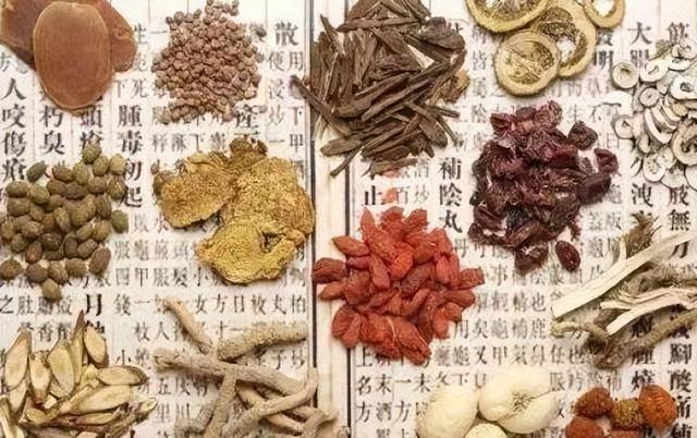 大量日本游客涌入北京，打着旅游幌子不去旅游不吃美食，为啥来？