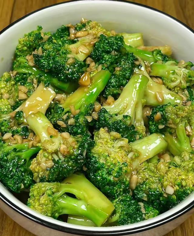 从130斤瘦到98斤！我就靠早晚两招：早上鸡蛋玉米，晚上多吃菜