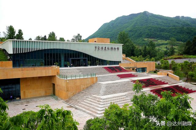 人民日报客户端关注巴山大峡谷创5A：巴山深处的文旅蝶变