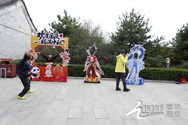 “楼”下人潮涌！国庆飞云楼开启“人山人海”模式