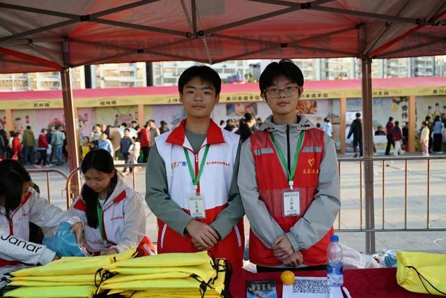 2025年第三届“多彩龙川·古邑苏区”环霍山30公里徒步活动举行