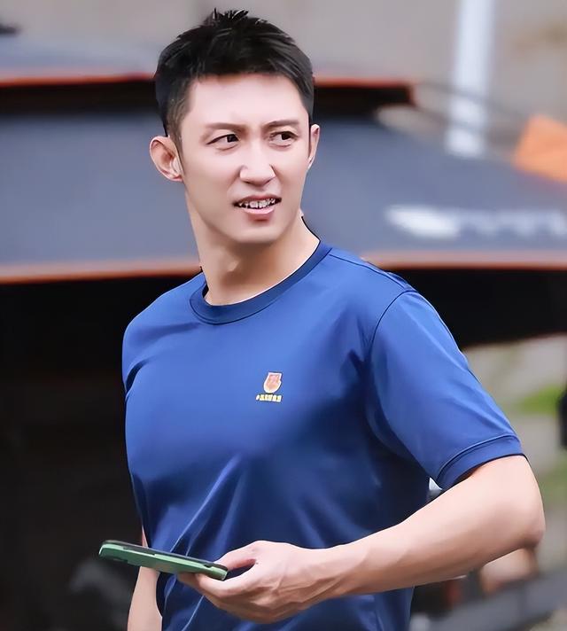 人前光鲜人后心酸	，33岁身体出问题的黄景瑜，揭露了内娱的另一面