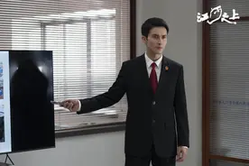 《江河之上》中演法官 高伟光：走出“帝君”舒适区，让自己接地气图片