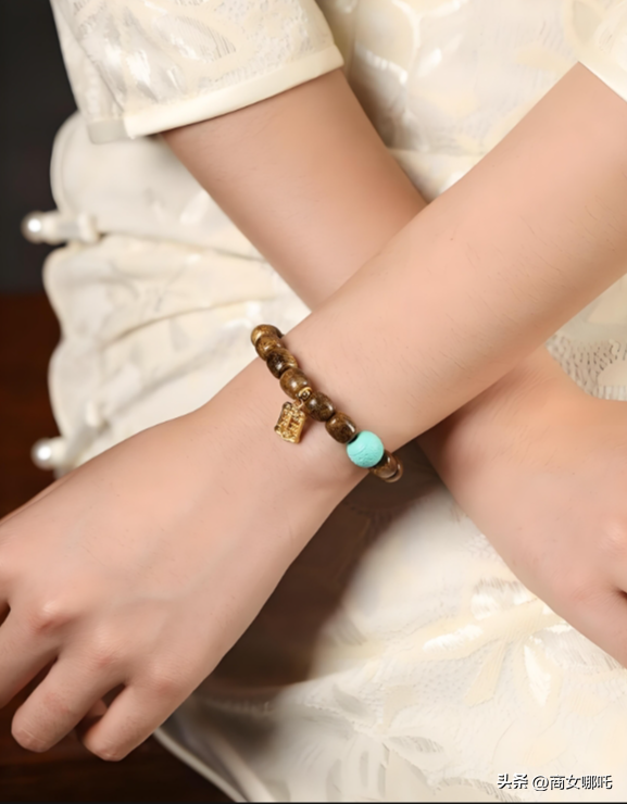 这样搭配，绿松石也能高级又日常！