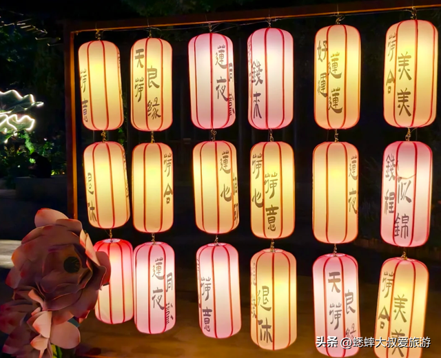杭州千年古祠终于夜间开放，独特光影与节目，让秋日欢乐加倍！