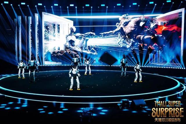 近千万人观看	、18大超级品牌集结	，天猫超级发布点燃双11