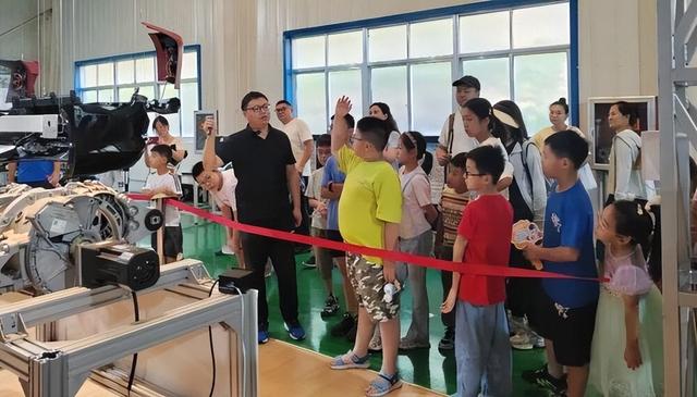 全国科普月 | 寓教于乐，探索科学！威海亲子科普研学游圆满收官