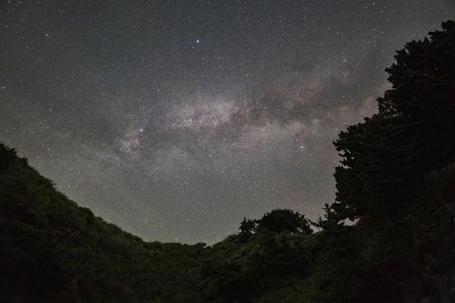 适马 12mm f/1.4 镜头 6 大颠覆设计，APS-C 用户终于等到了！