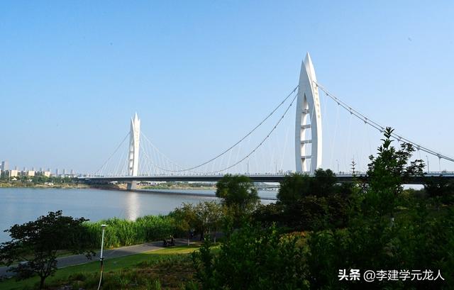 灞河的早晨