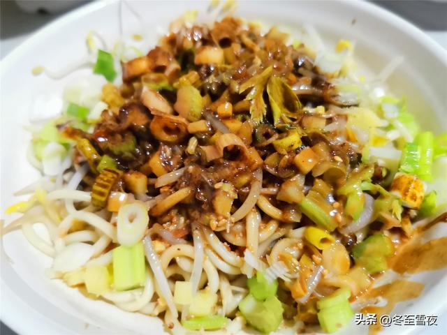 南北各地受欢迎的12种特色面条，南北面条比拼，你喜欢吃哪一种？