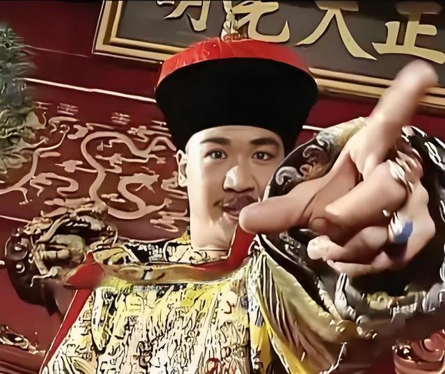 一字28万！抄家8亿的和珅，凭啥书法稳坐故宫神坛？
