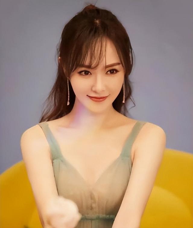 离过年仅1月，42岁唐嫣再官宣喜讯，让罗晋和整个娱乐圈刮目相看