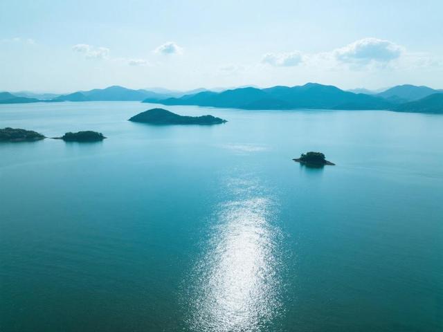 太湖：天然瑰宝的传奇身世与时代新章